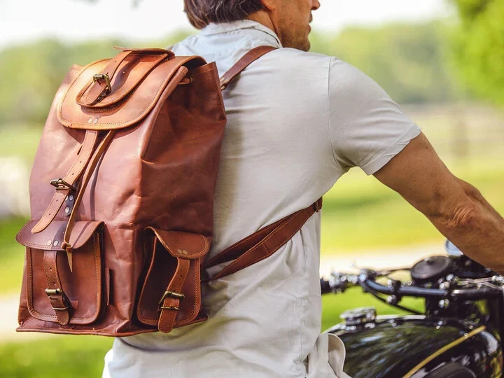 24 inch Leather Back Pack Rucksack Travel Bag For Men's and Women's outdoor Bag
Opens in a new windo