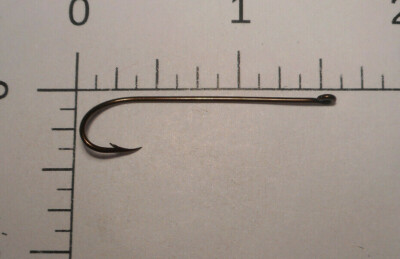 100 MUSTAD #4 FLY STREAMER SALMON HOOKS A++ CARLISLE POINT CURVED RINGED 93400