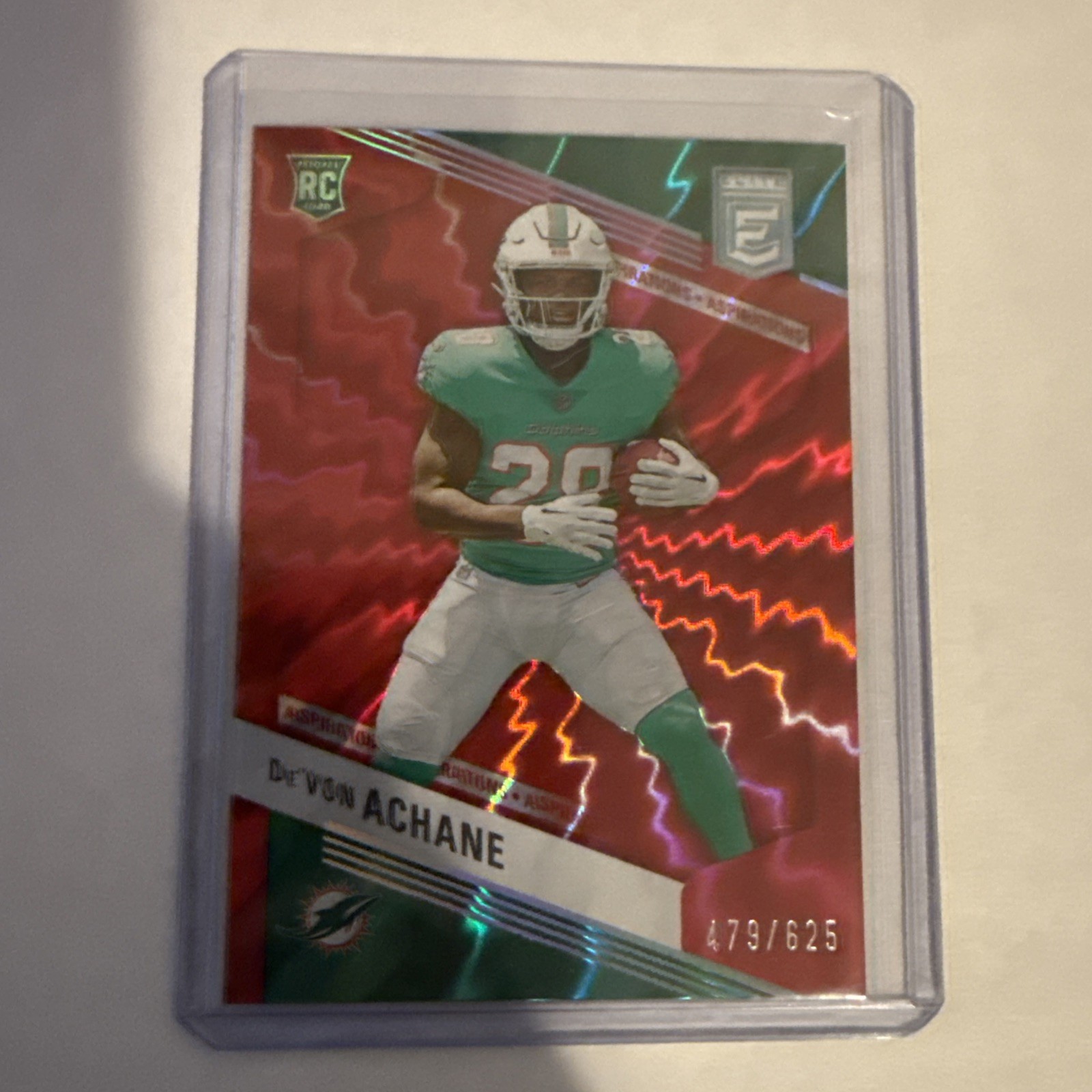 2023 Donruss Elite #132 De'Von Achane Aspirations Shimmer #/625