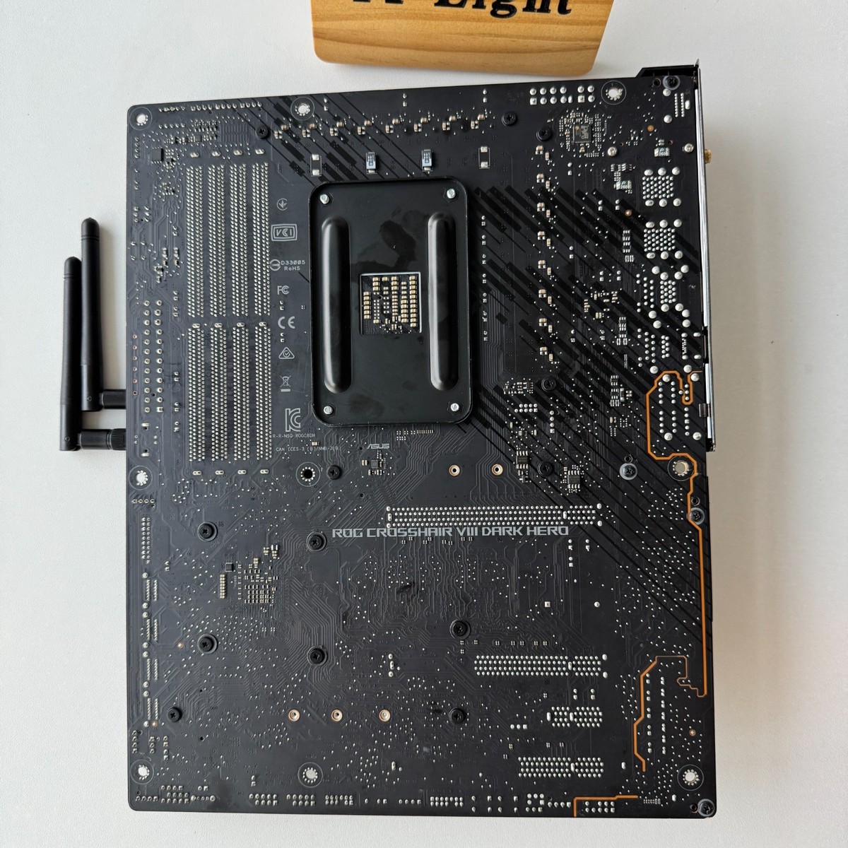 ASUS ROG Crosshair VIII Dark Hero AM4 AMD X570S SATA 6Gb/s ATX AMD