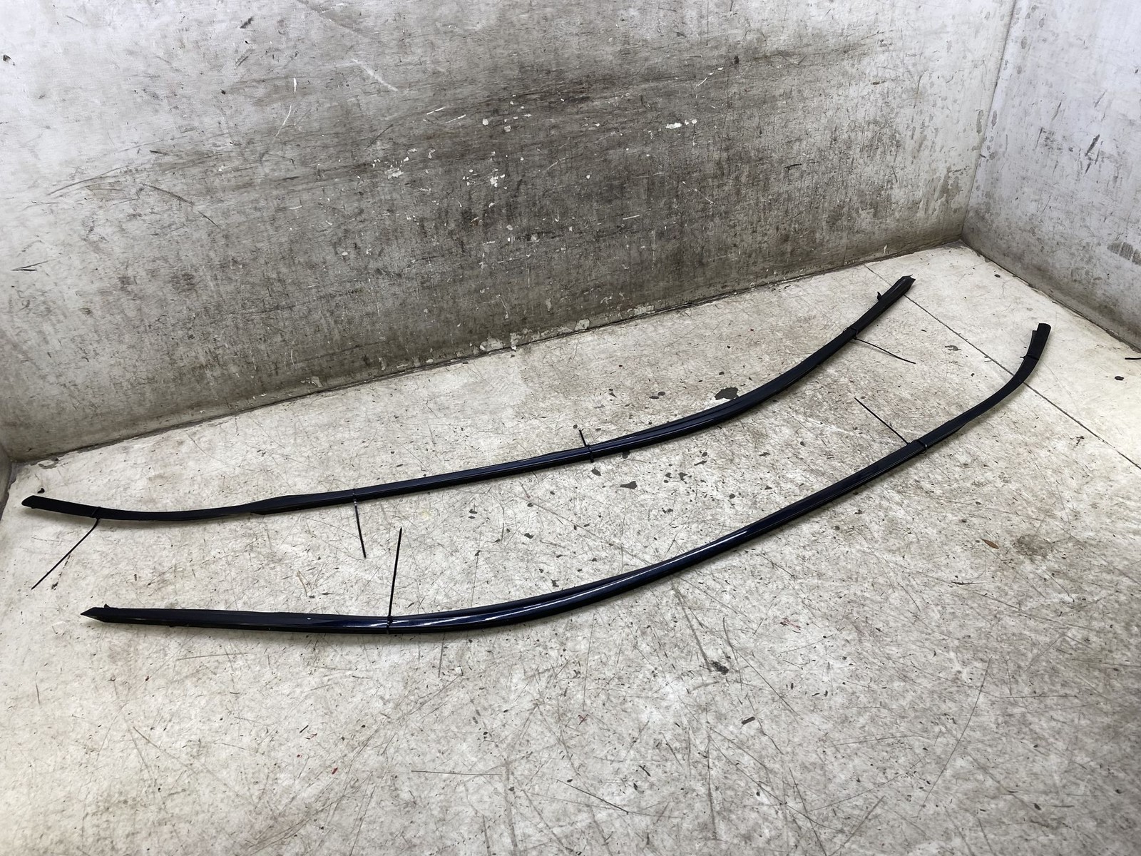 2020-2025 ASTON MARTIN DBX OEM LEFT RIGHT UPPER WINDOW FINISH MOLDING TRIM SET