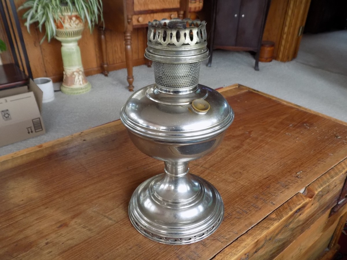 1922 ALADDIN Model No. 11 OIL LAMP ~ W/OLD Style BALL Chimney