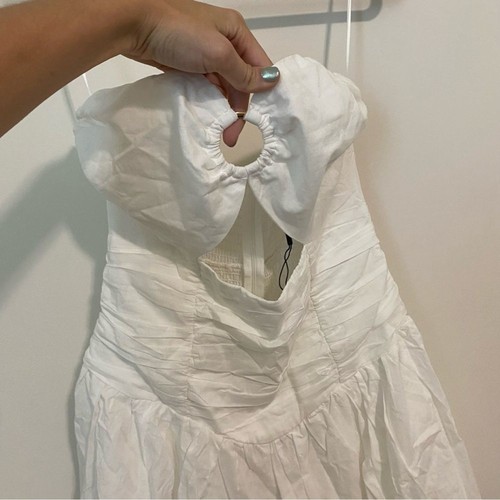 Hello Molly NWOT White Drop Waist Romper size Medium - Picture 3 of 8