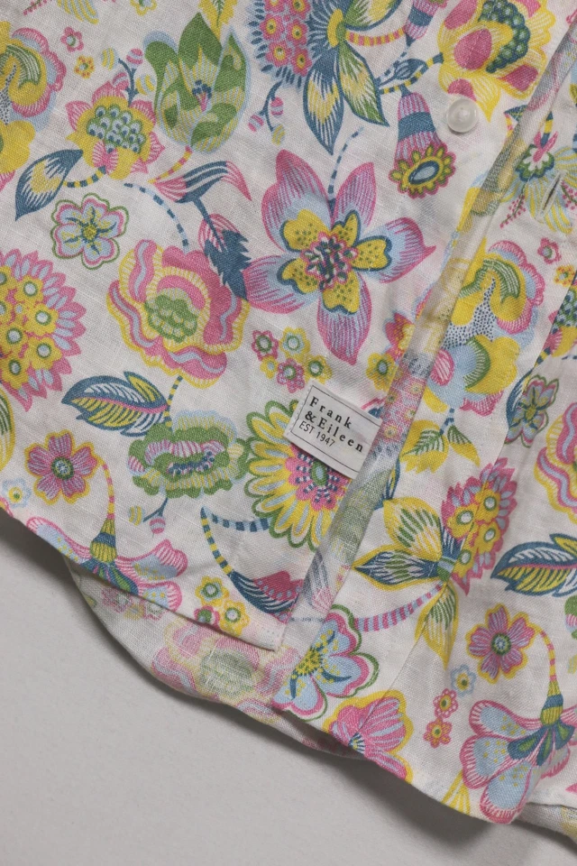 Blusa Frank & Eileen L 100 % lino colorida camisa floral con botones precio de venta sugerido por el fabricante 248 USD Foto 3 de 4