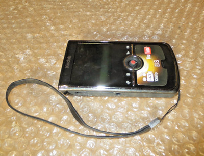 Kodak Zi8 Pocket Video/Photo Digital Camera Camcorder 1080P HD EIS