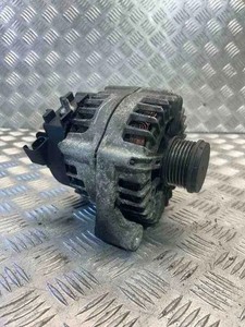 BMW 3 Cabrio E93 Generatorhalterung 8507624 2.00 Diesel 2012 32452076