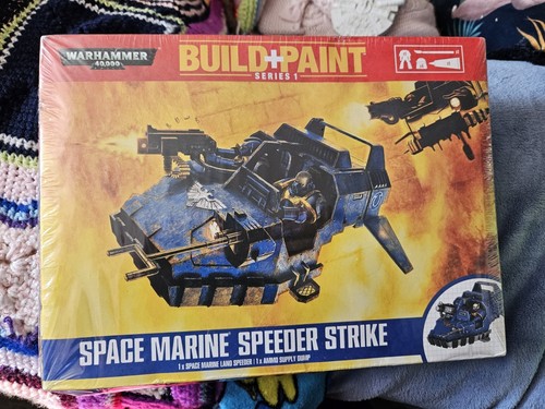 Figurine Warhammer 40K Space Marines Land Speeder – Peinte à La Main, Prête Pour L’exposition