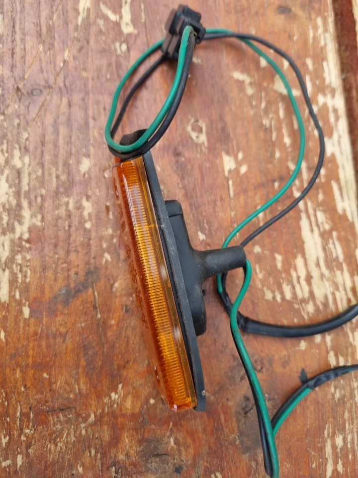 Original Mazda 626 GC indicator Koito 214-61138 - Image 2 of 4