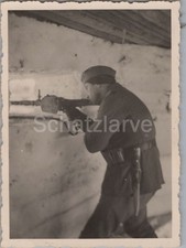 Foto, Wolchow Kessel, M.G. Stellung Eisbunker Sawlowo RUS 1942, 01 (MJ-129)