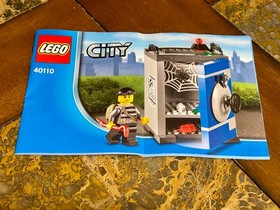 LEGO CITY 40110 POLICE COIN BANK RARE!