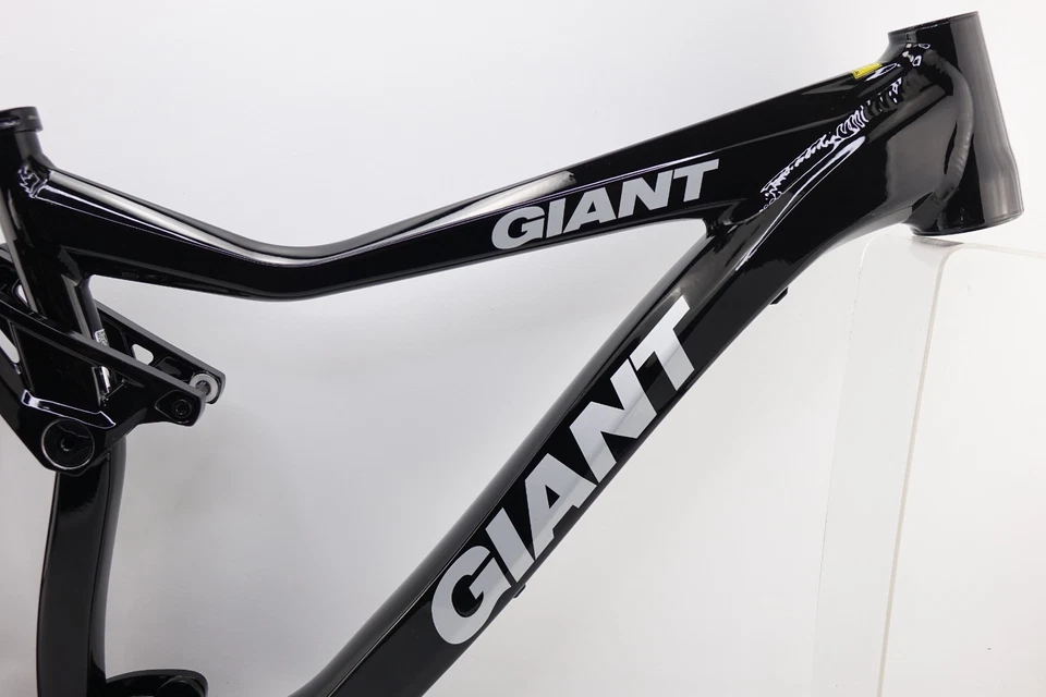 НОВЫЙ Giant Glory DH Горный Велосипед для Спуска MTB Средняя Рама 26'' Колесо - Изображение 2 из 4