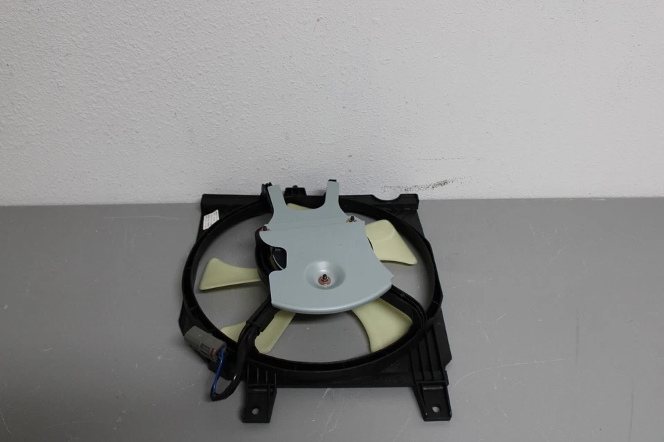 1995 1996 1997 NISSAN SENTRA COOLING FAN Foto 4 de 4