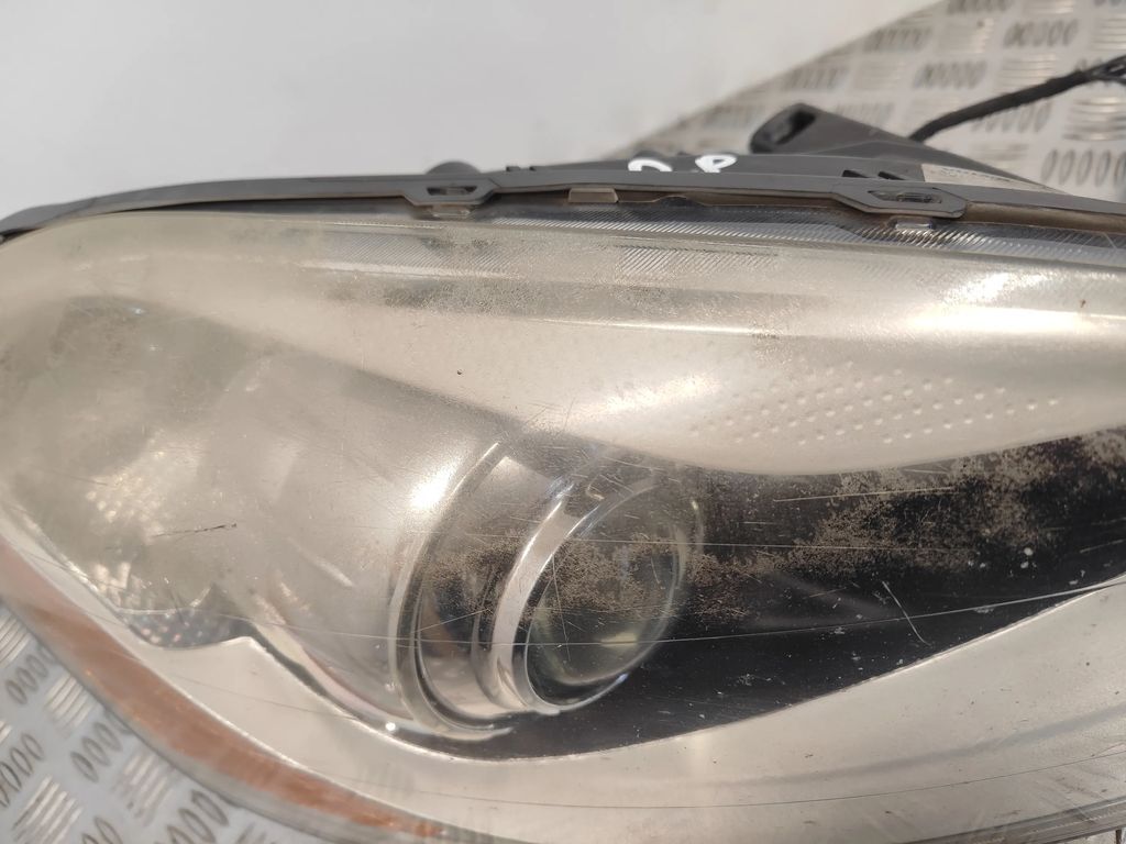 Volvo 2010 Xc60 Front Lamp Xenon Headlight Right Driver Side 