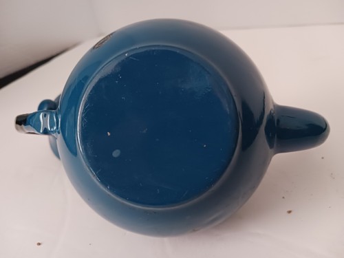 Vintage Enamelware Blue Tea Pot W/ Hinged Lid Black Trim White Interior 4.5" T - Picture 10 of 11