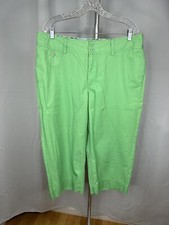 LL Bean Favorite Fit Chino Capri Pants Women's Green 100 Cotton Sz 16