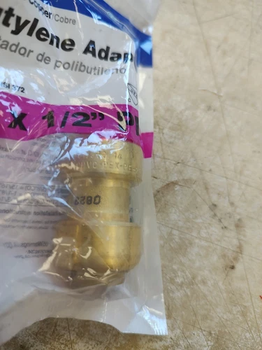 Jones Stephens C77414LF 1/2" Polybutylene x 1/2" PlumBite Push On Transition - Picture 3 of 5