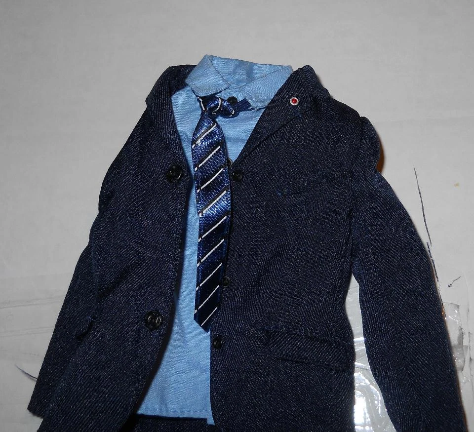 UNDERCOVER 1 6 Modellino Drago Business Abito ABITO con Camicia e Cravatta Blu