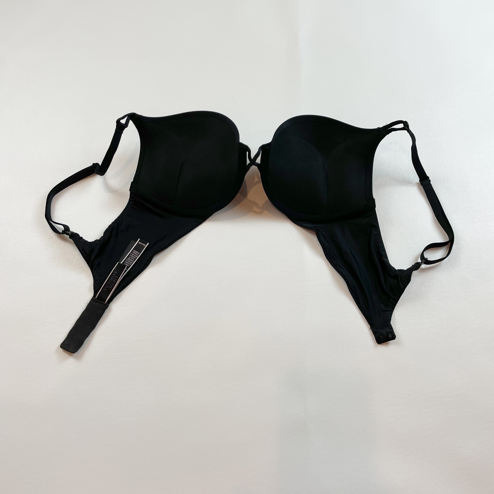 NWOT Victoria's Secret Bombshell Bra 32C Plunge Adds 2 Cup Sizes Black