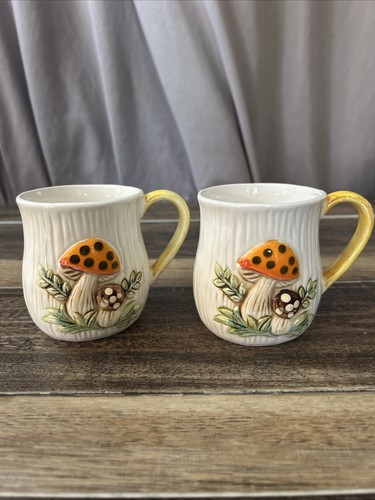 Vintage Sears & Roebuck Merry Mushroom Coffee Tea Cups Set Of 2, 1978