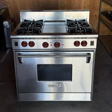 WOLF 36 Inch Pro-Style Gas Range with 4 Dual Burners & Griddle- R364G- GREAT