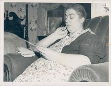 1947 Photo Connie De Bartolo Squantum Reading News Army Desertion Bed
