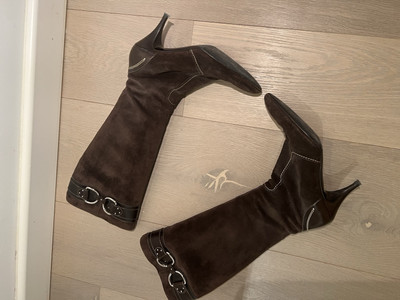 Edle Lederstiefel von Bally