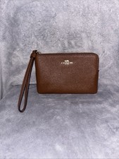COACH PEBBLED BROWN LEATHER SADDLE WRISTLET no Call Outs