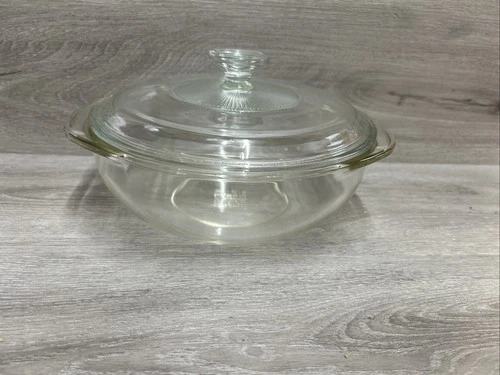 Vintage Pyrex 024 2 Qt. Clear Glass Bowl With Lid G1C  No Chips