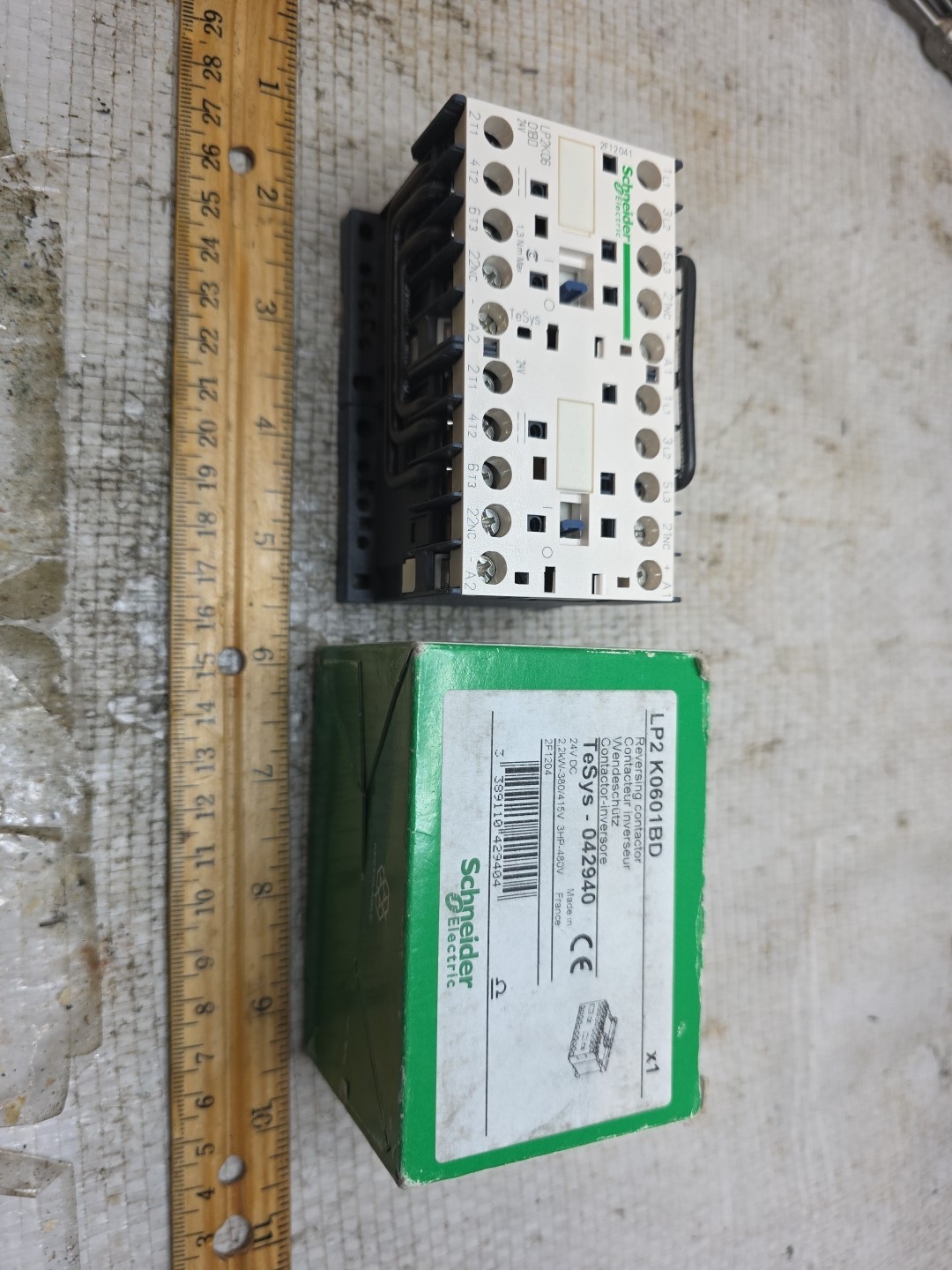 NEW SCHNEIDER ELECTRIC LP2K06-01BD REVERSING CONTACTOR 24V COIL