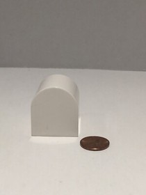 Lego Duplo 3664pb27 White Brick 2 x 2 x 2 Slope Curved Double With Coat Of Arms