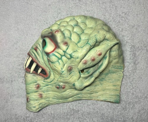 The Paper Magic Group Halloween Mask (2001) Green Glow (GITD) Swamp Creature VTG - Picture 19 of 24