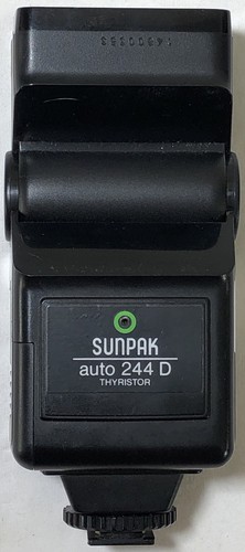 Canon Sunpak Shoe Mount Flash - Picture 11 of 12