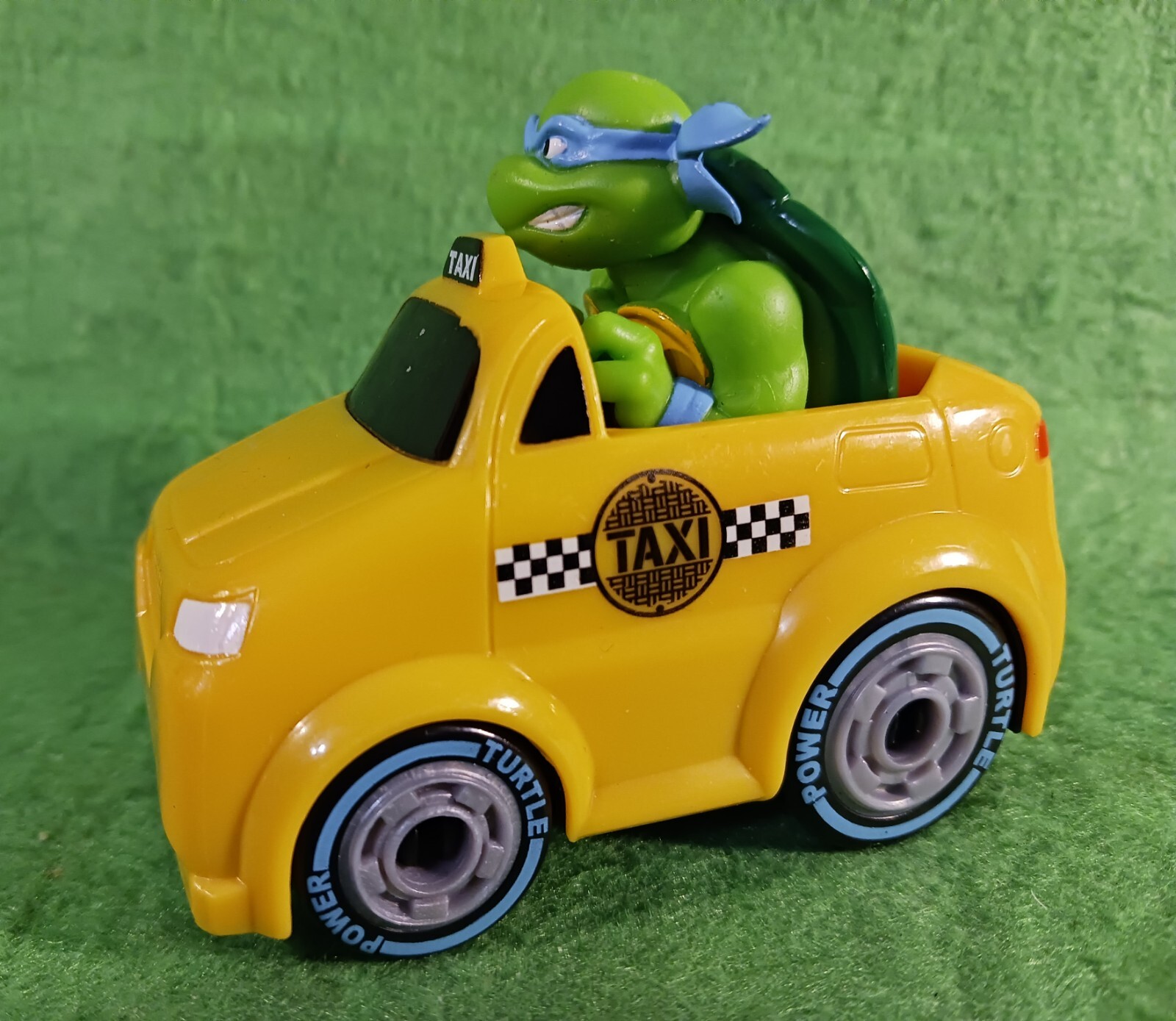 T.M.N.T. Leonardo Driving A Taxi Yellow Car Rad Rip Racers | eBay