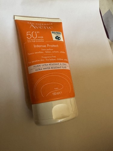 Crema solar facial Avene 50+ FPS para alta protección piel sensible/150 ml/vacaciones - Imagen 3 de 5