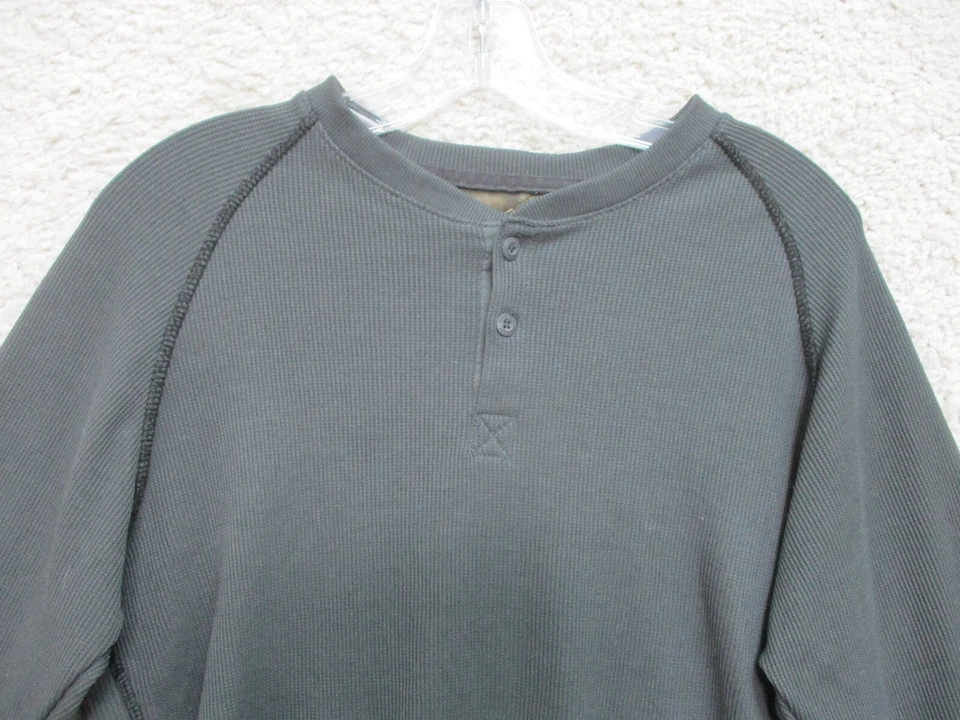 Camisa Mossy Oak Henley Mediana Adulto Gris Manga Larga Elastizada Informal Moderna Para Hombres Foto 2 de 4