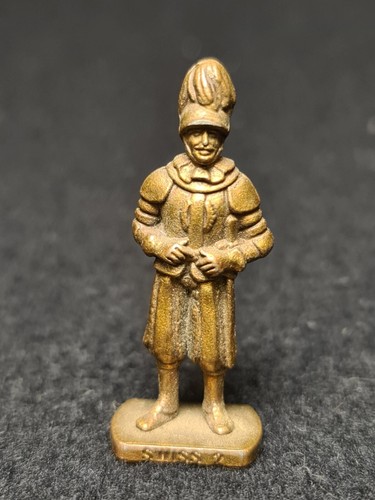 Set of metal figures, soldiers in screws, Kinder surprise. - Picture 8 of 10