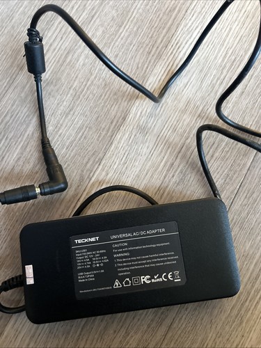 TeckNet U301 90W Universal Laptop Adapter - Picture 3 of 7