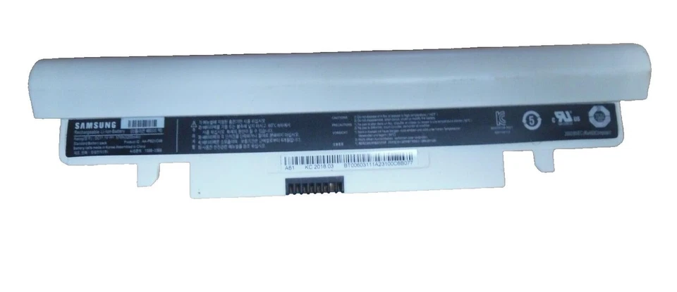 Samsung AA-PB2VC6B 11.1-V 4400mAh Rechargeable Li-Ion Laptop Battery - For Parts - Image 2 of 3