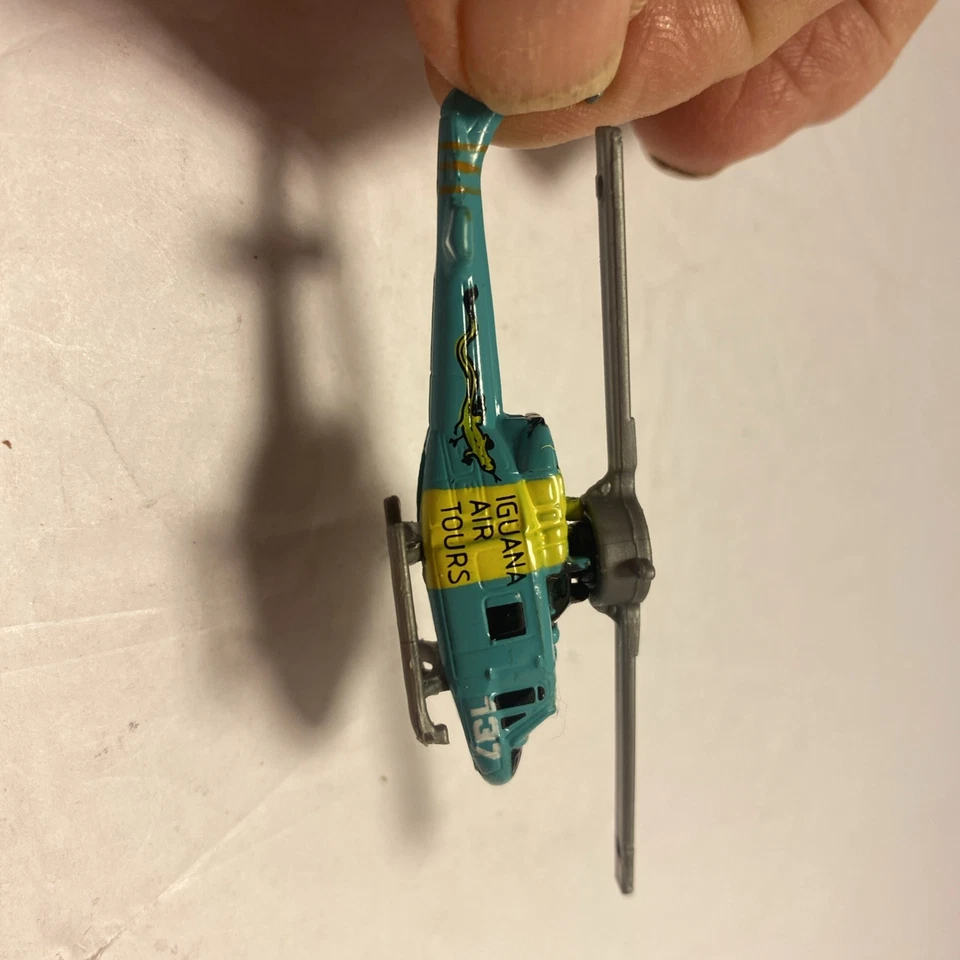 Vintage 1992 Micro Machines IGUANA AIR TOURS Bell UH-1N Huey Helicopter L.G.T.I. - Image 2 of 4