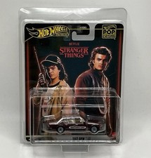 HOT WHEELS PREMIUM 2025 POP CULTURE STRANGER THINGS 1983 BMW 733i STEVE  S CAR