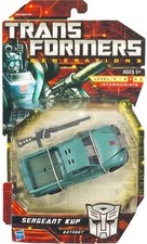 Hasbro TRANSFORMERS Generations Deluxe Class  SERGEANT KUP Action Figure