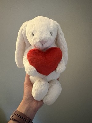 Jellycat Bashful Red Love Heart Bunny BNWT 