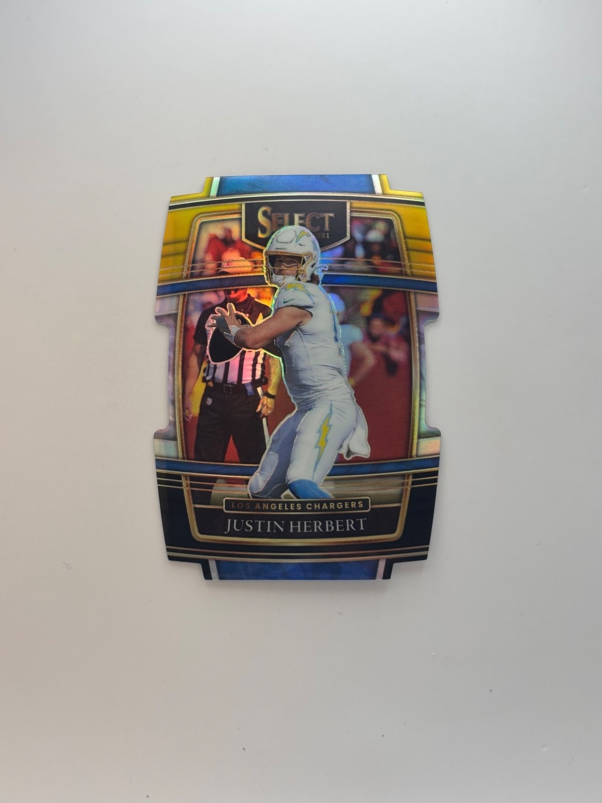2021 Panini Select - Concourse Justin Herbert #19 Black & Gold Prizm Die-Cut