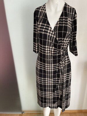 Dress wrap effect size 36 38 S by Connected Apparel classic pattern