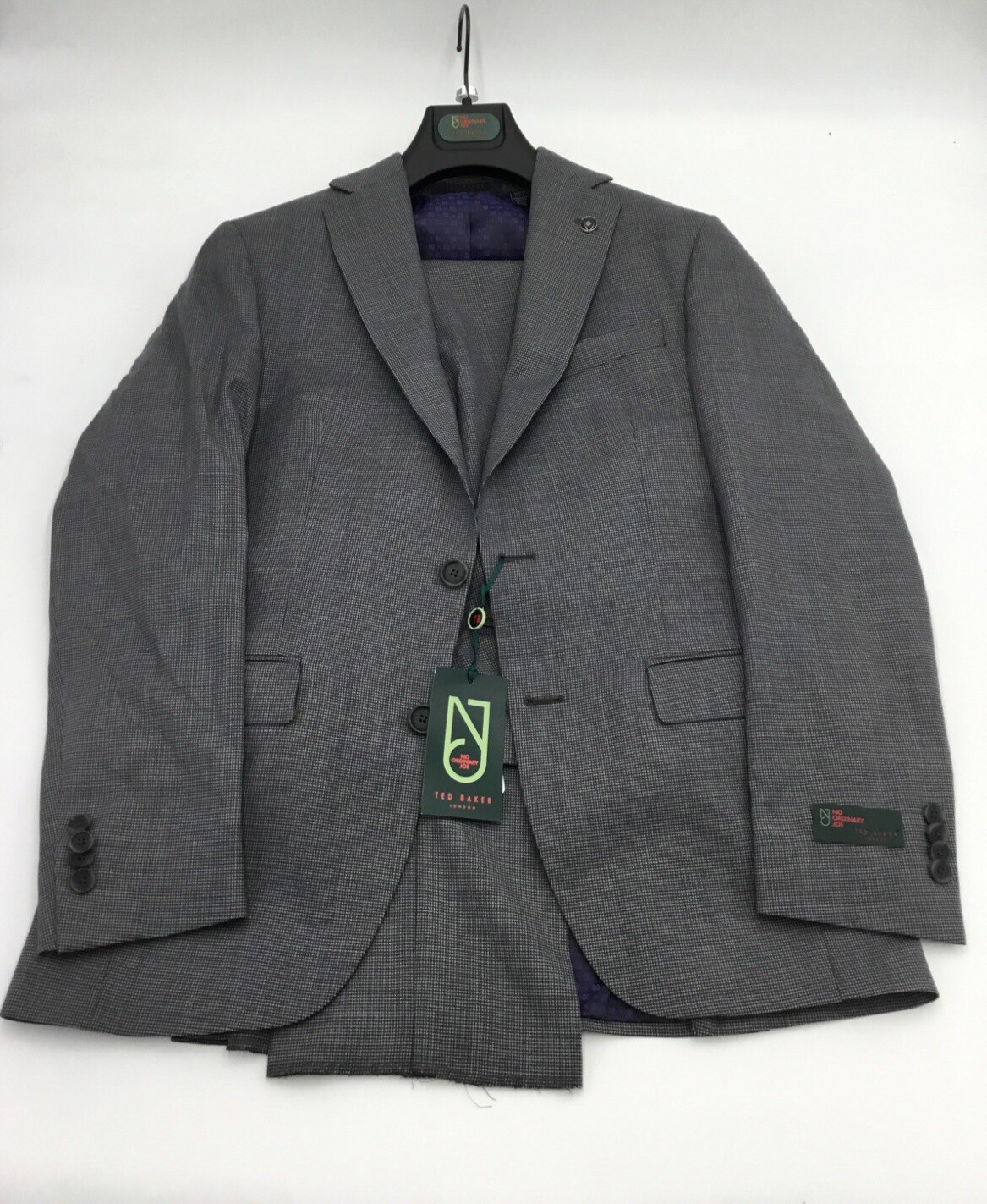 Модель Ted Baker London No Ordinary Joe-Шерстяной костюм Jake CTсерый -38S 32W 59790₽
