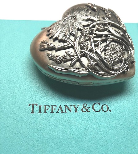 LARGE PENDANT ZIEGFELD LOCKET CHARM 
