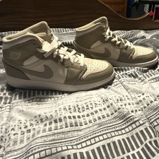 Air Jordan s beige/white originally 130$ worn...