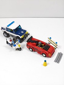 LEGO CITY: High Speed Chase 60007 With 3 Minifigures Retired 2012