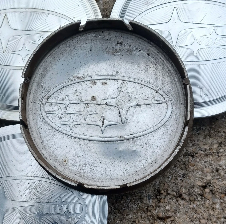 Juego de 4 tapas centrales Subaru Forester Impreza Outback, 2006-2013 p/n 28821 SA040 Foto 3 de 3