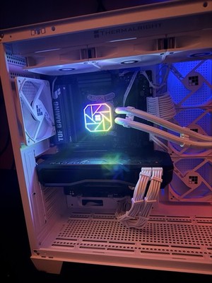 Gaming Pc with Monitors included ryzen7 7800x3d rx7900xt 20gb 2tb, 32gb DDR5 ram